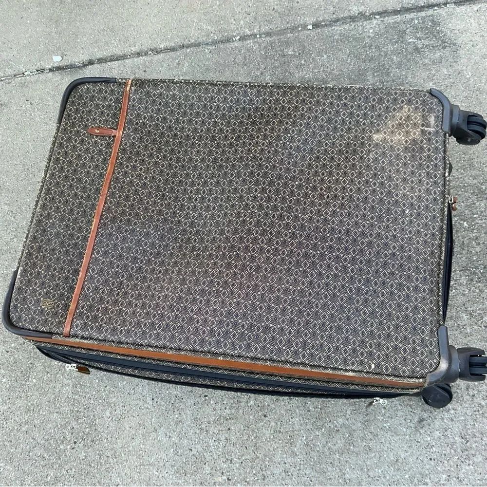HARTMANN WINGS BELTING MOBILE TRAVELER EXPANDABLE SPINNER 25” Suitcase $1095